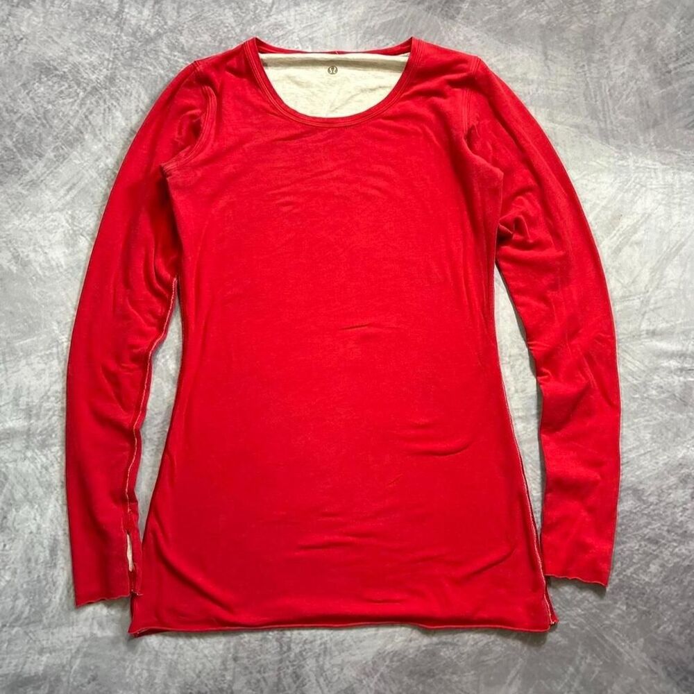 Lululemon Men's Red T-shirt